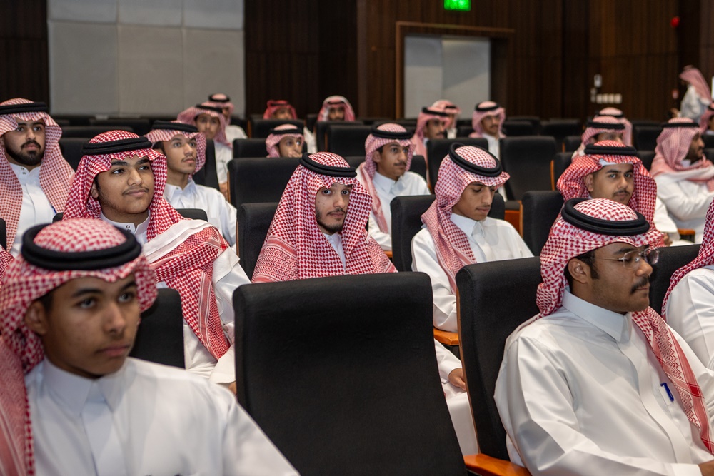 لقاء تعريفي بمهام وأهداف المجلس الطلابي