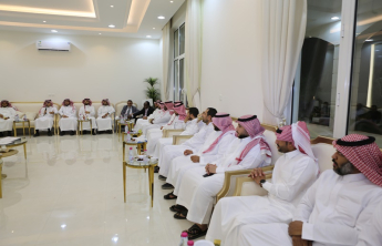 لقاء تكريميّ لأعضاء هيئة التدريس والموظفين المشاركين في لجنة الاعتماد الأكاديمي في الكلية