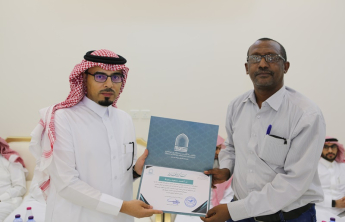 لقاء تكريميّ لأعضاء هيئة التدريس والموظفين المشاركين في لجنة الاعتماد الأكاديمي في الكلية