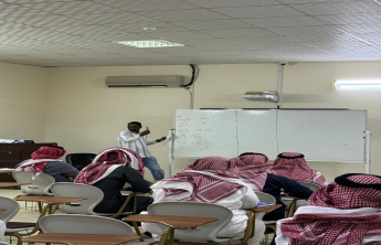 الكلية تنظم محاضرات تقوية في مقرر الرياضيات لطلاب المستوى الأول