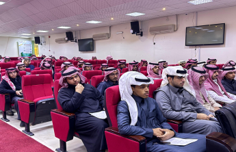 الكلية تنظم لقاء الطلاب المستجدين