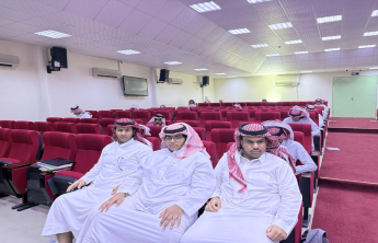 الكلية تنظم لقاءً تعريفياً بالتخصصات العلمية للطلاب